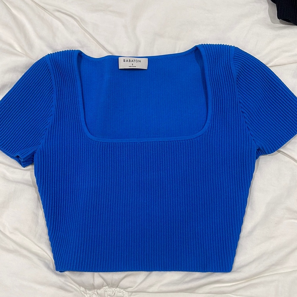Aritiza crop top